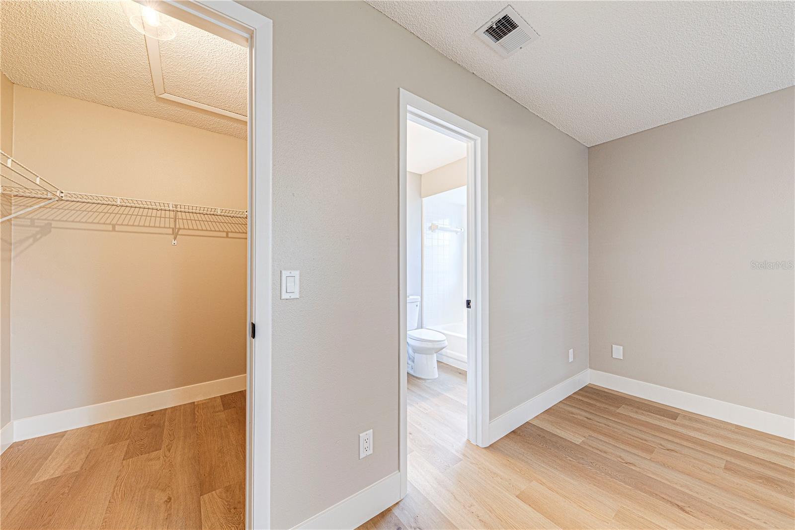 Image 24 of 42 For 2453 Long Meadow Way