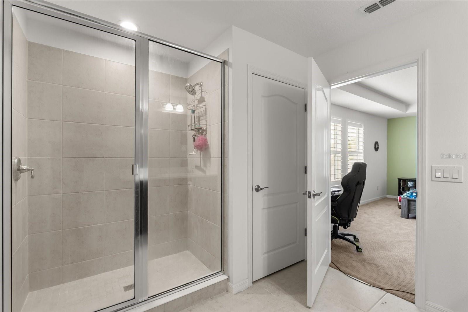 Image 13 of 33 For 2933 Deerberry Lane