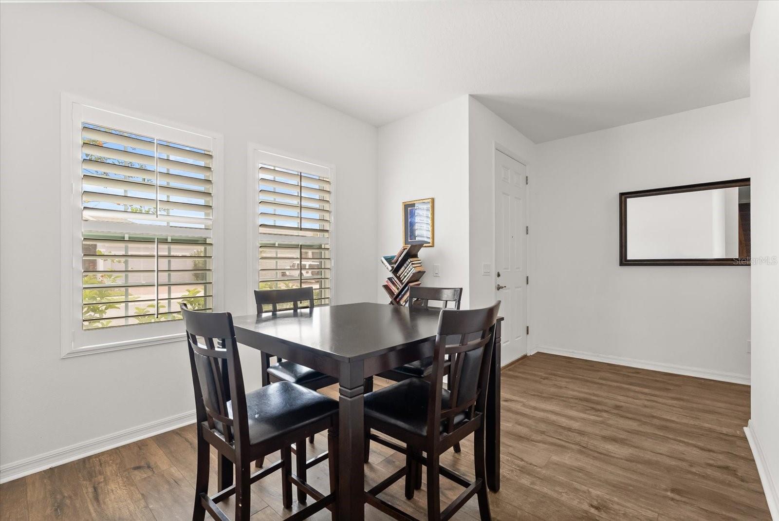 Image 3 of 33 For 2933 Deerberry Lane