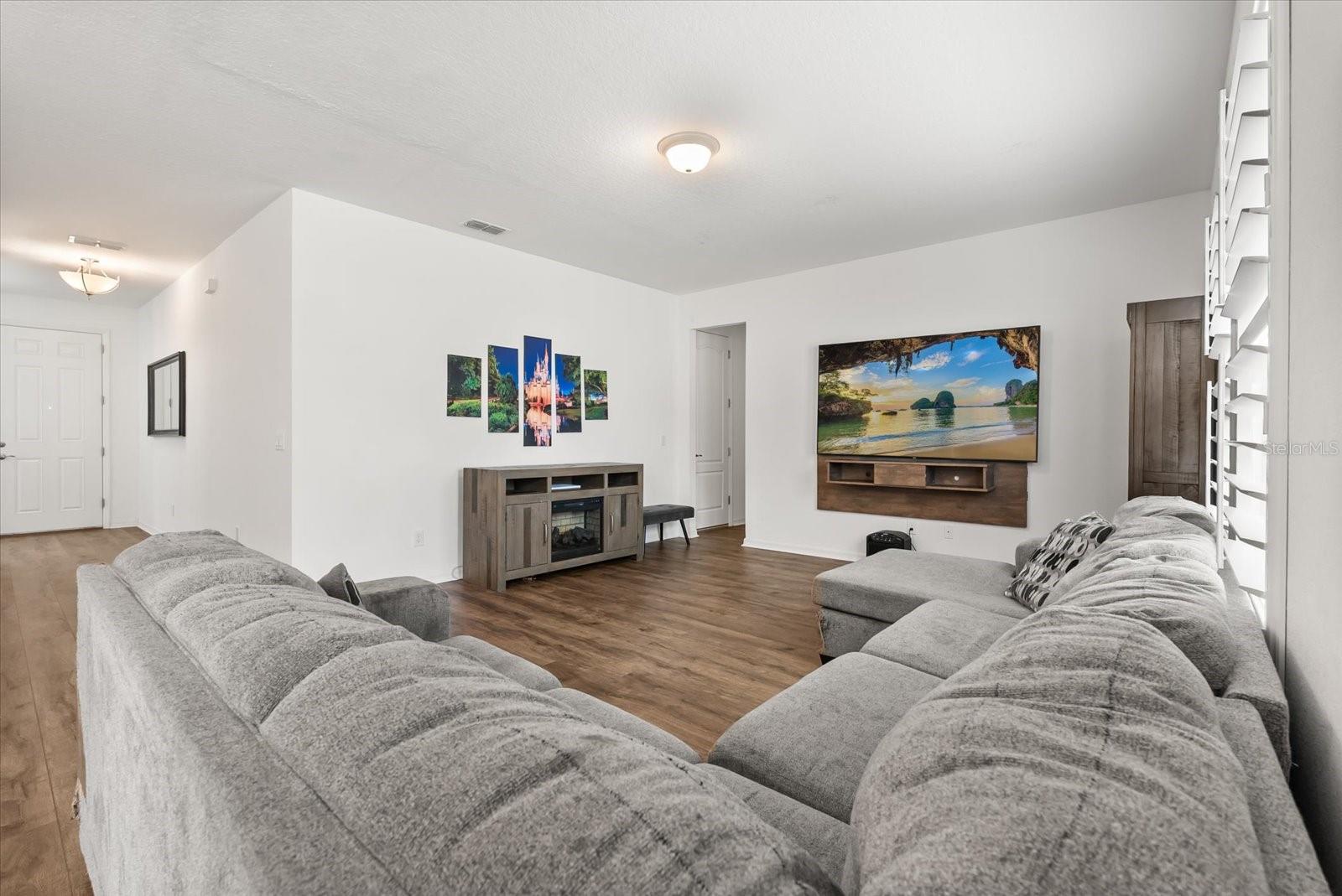 Image 5 of 33 For 2933 Deerberry Lane