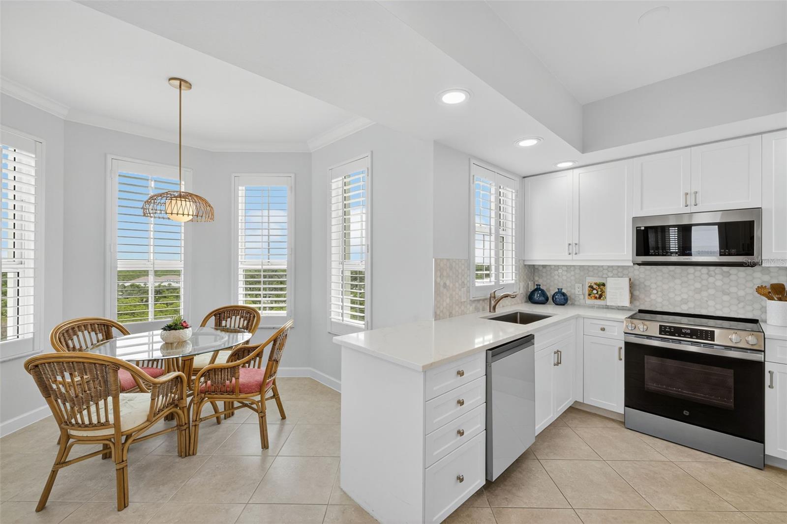 Image 12 of 46 For 325 Dunes Boulevard 1007