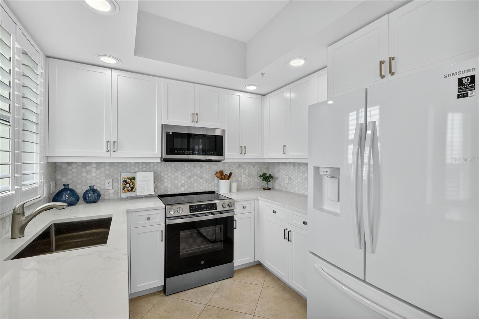 Image 13 of 46 For 325 Dunes Boulevard 1007