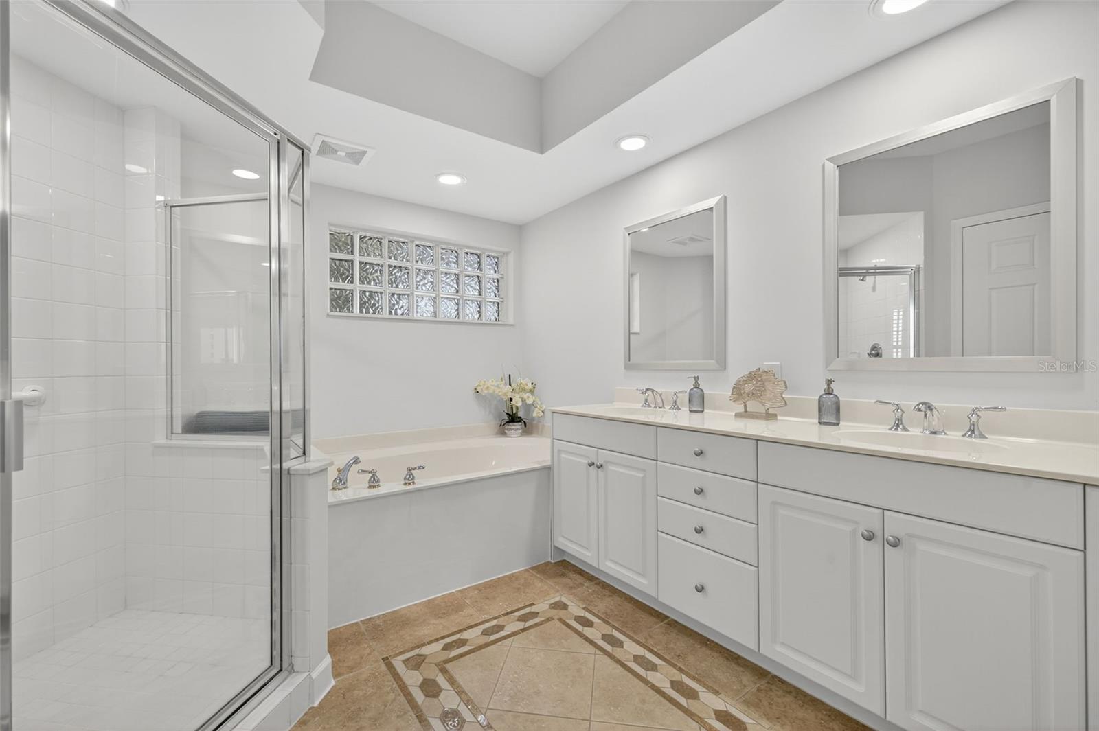 Image 20 of 46 For 325 Dunes Boulevard 1007