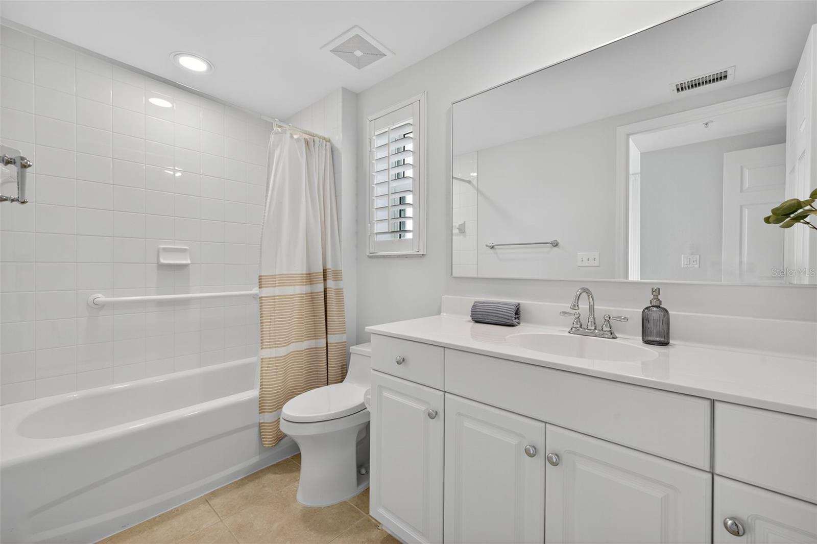 Image 27 of 46 For 325 Dunes Boulevard 1007