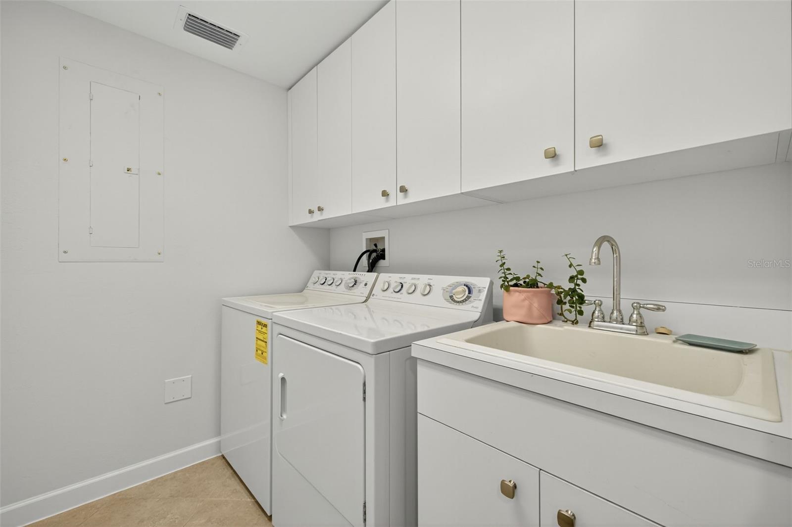 Image 28 of 46 For 325 Dunes Boulevard 1007