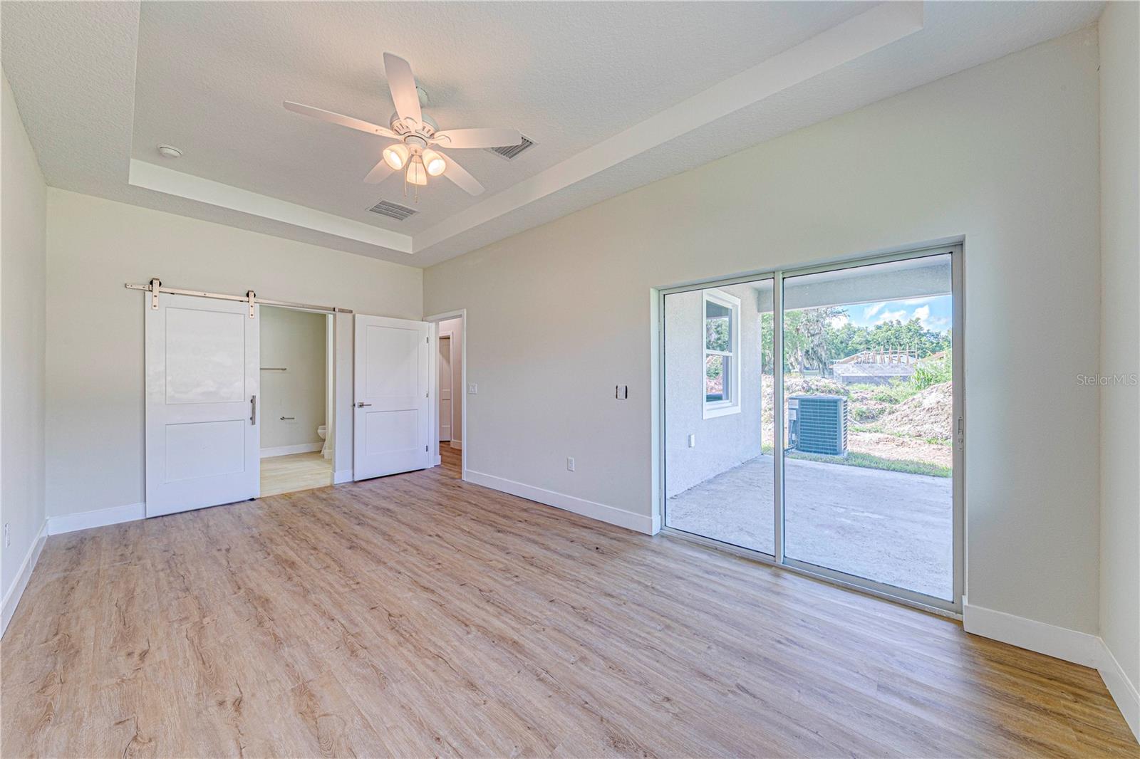 Image 18 of 27 For 233 Pine Avenue