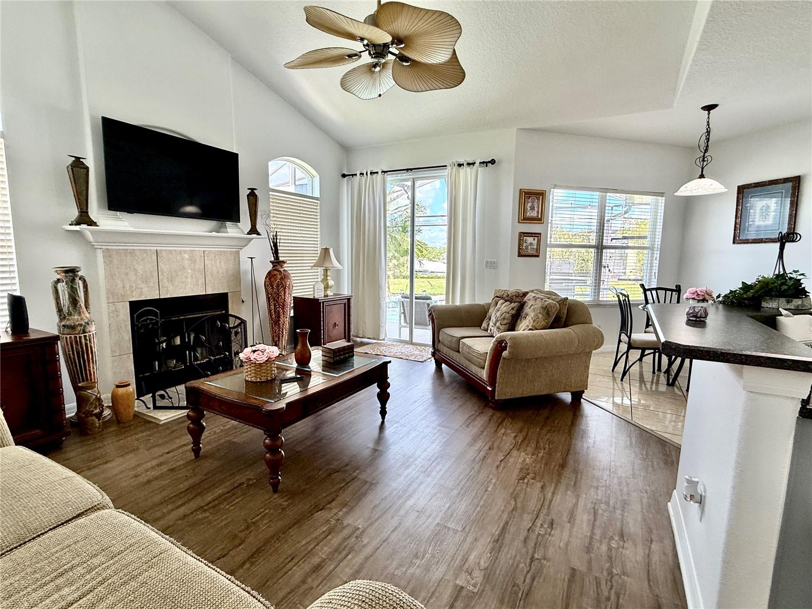 Image 26 of 50 For 943 Corvina Drive