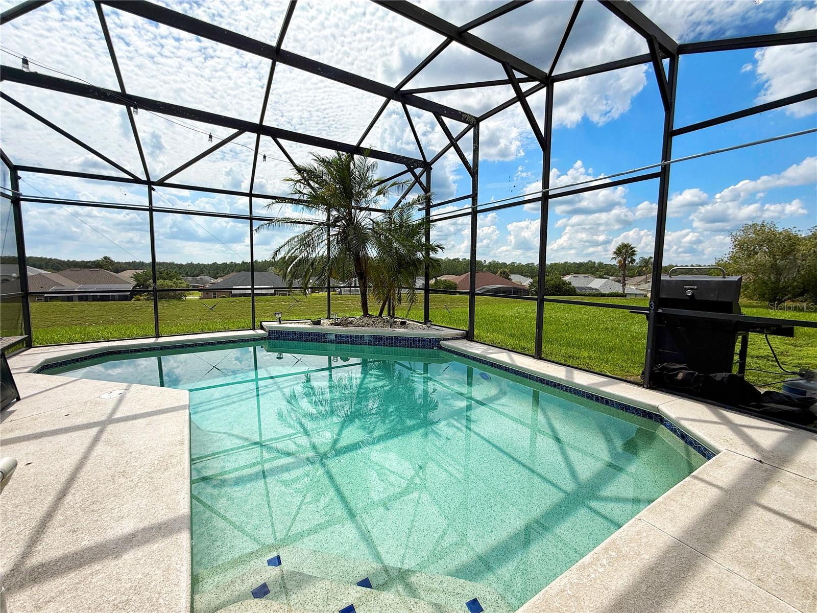Image 5 of 50 For 943 Corvina Drive