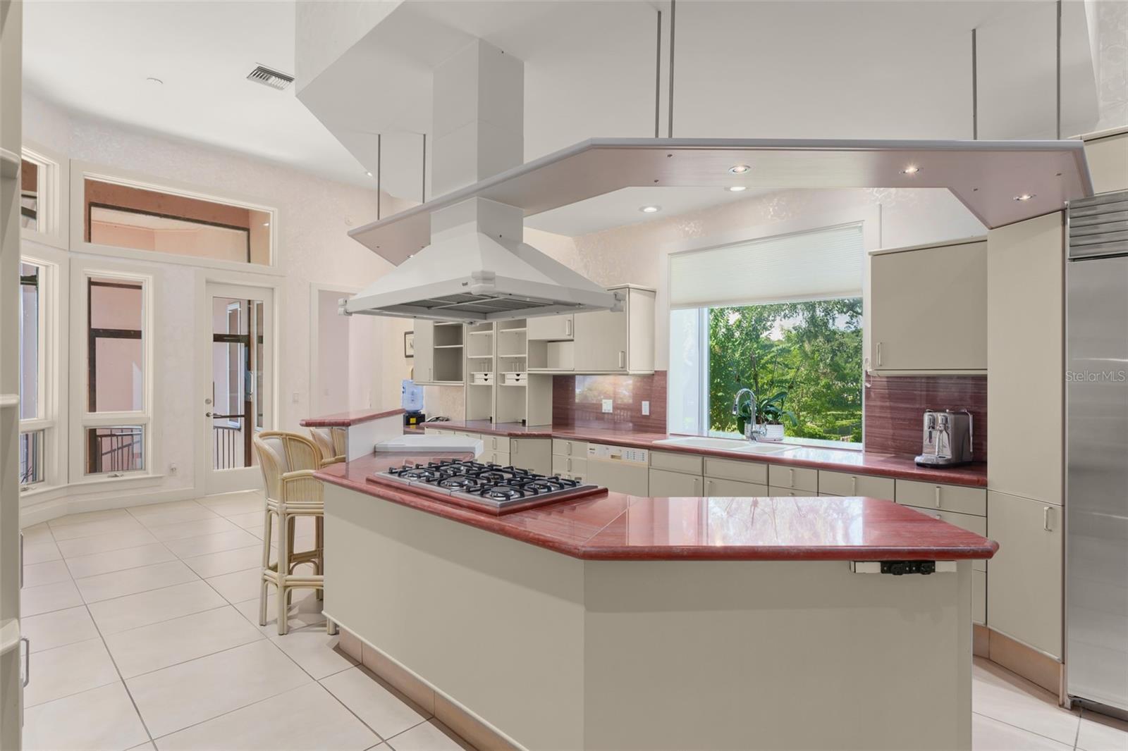 Image 12 of 47 For 5036 Latrobe Drive