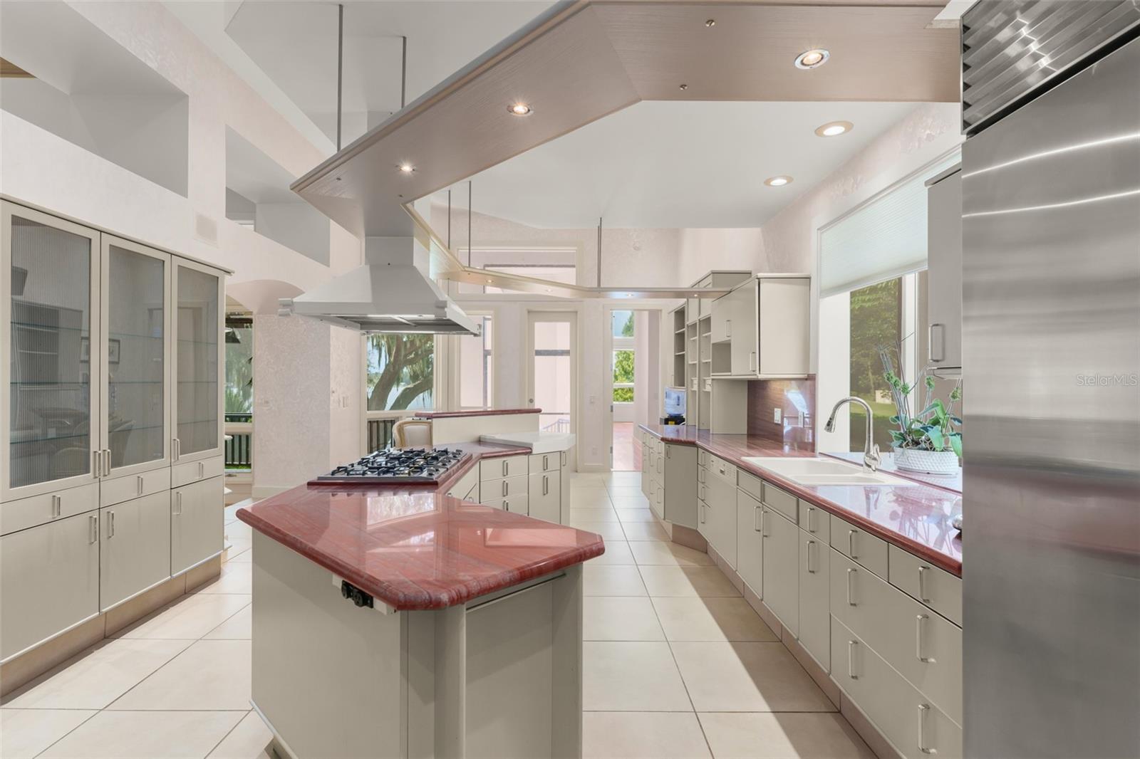 Image 13 of 47 For 5036 Latrobe Drive
