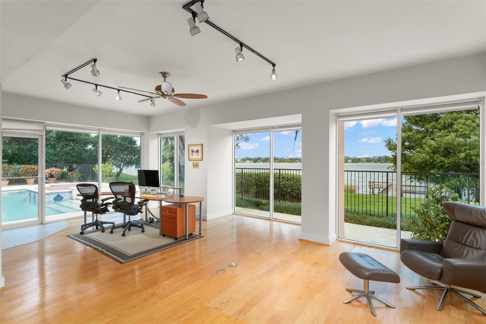 Image 23 of 47 For 5036 Latrobe Drive
