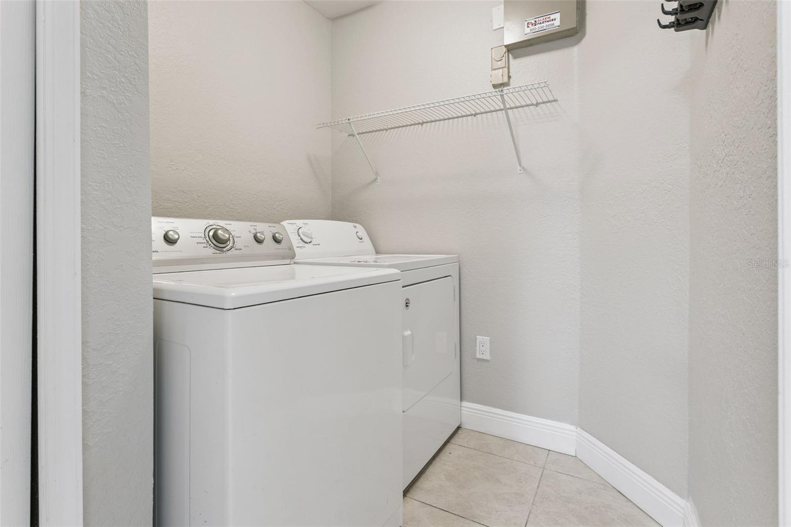 Image 24 of 39 For 5467 Vineland Road 6111