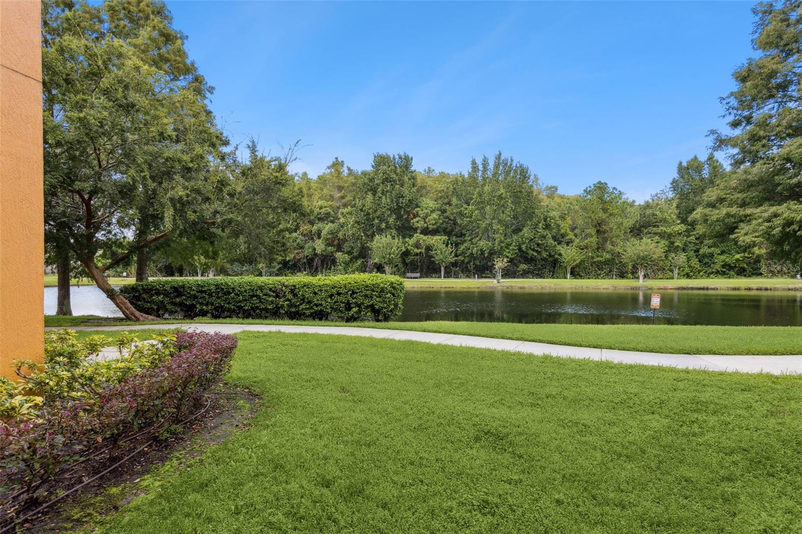 Image 28 of 39 For 5467 Vineland Road 6111