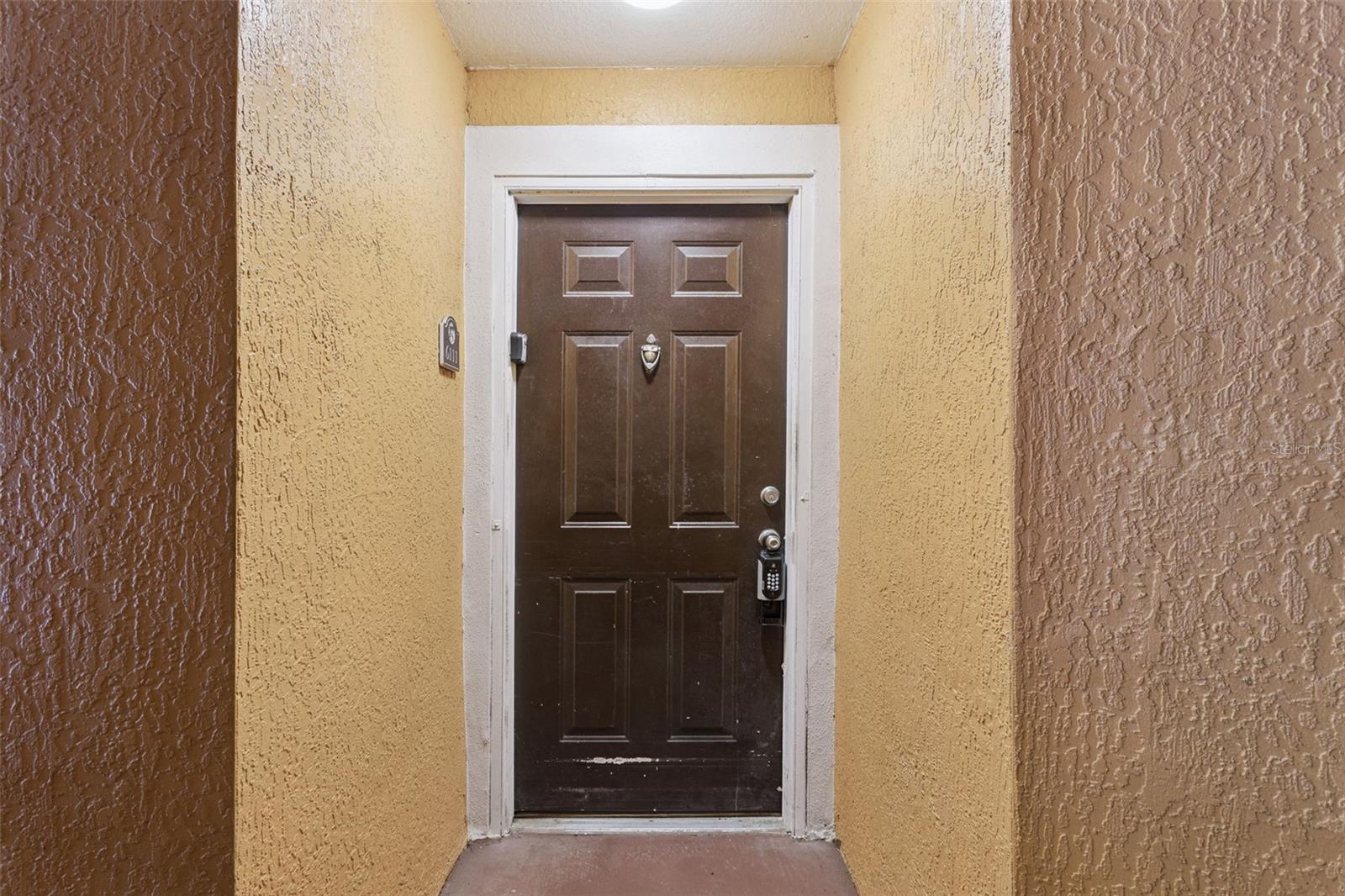 Image 5 of 39 For 5467 Vineland Road 6111