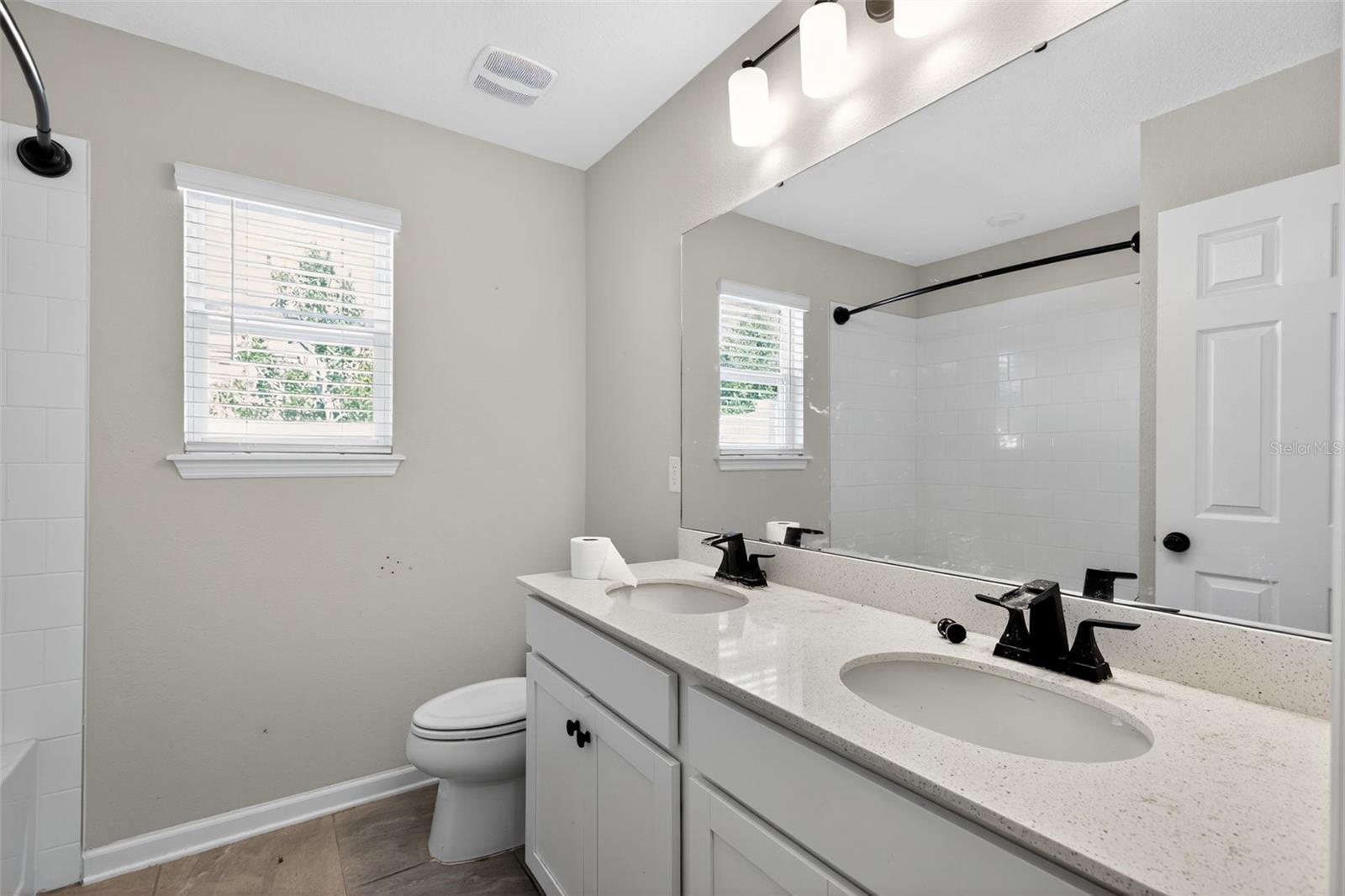Image 16 of 29 For 13635 Harlowton Avenue