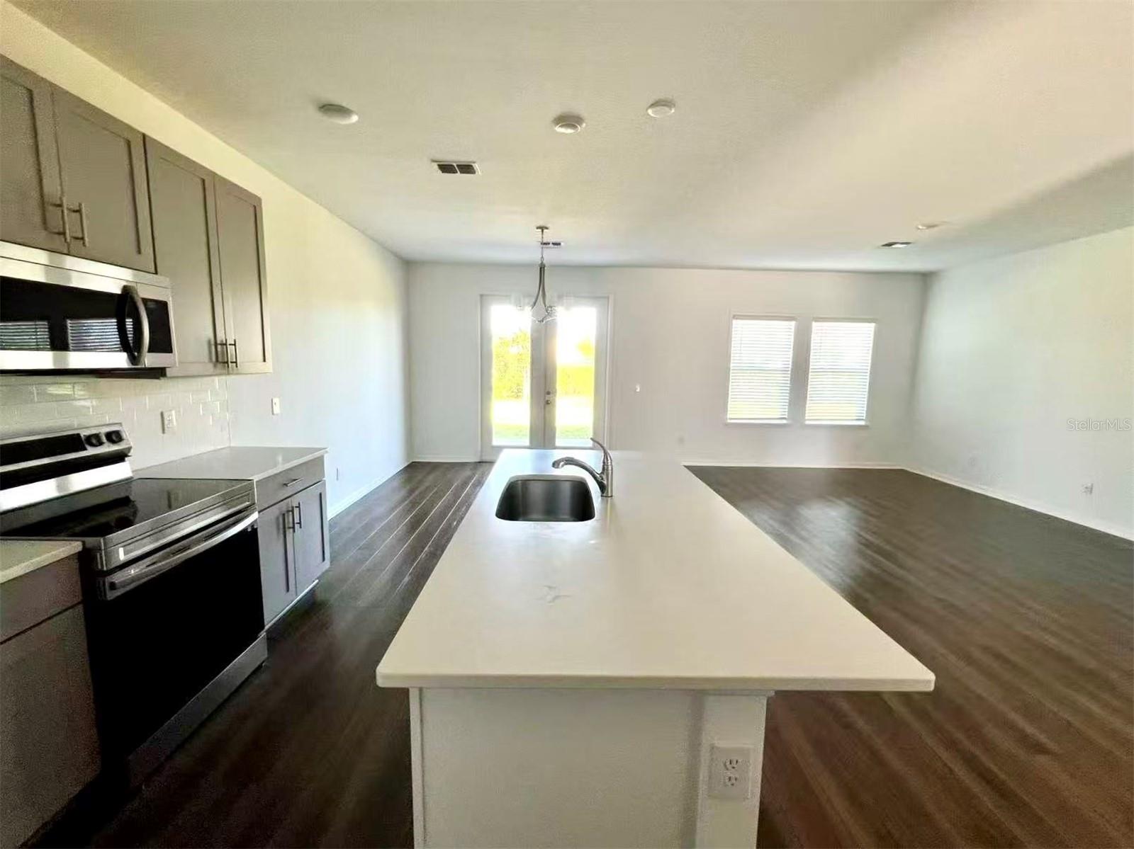 Image 4 of 14 For 2114 Derwent Drive