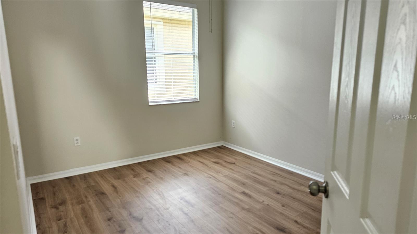 Image 13 of 49 For 2528 Ladoga Drive
