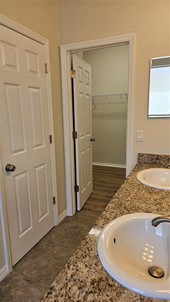 Image 22 of 49 For 2528 Ladoga Drive