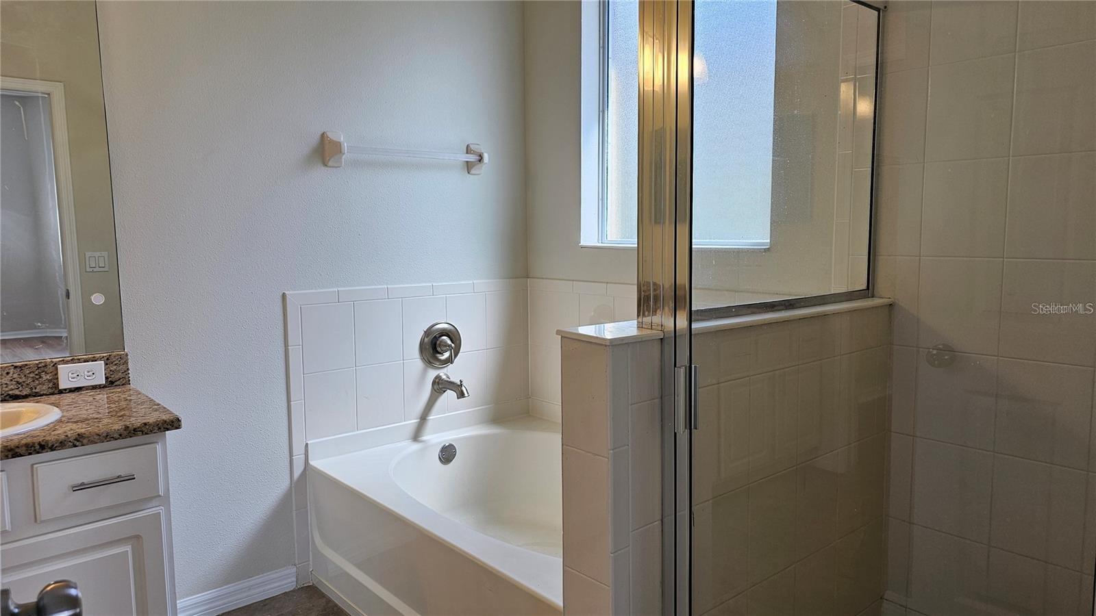 Image 25 of 49 For 2528 Ladoga Drive