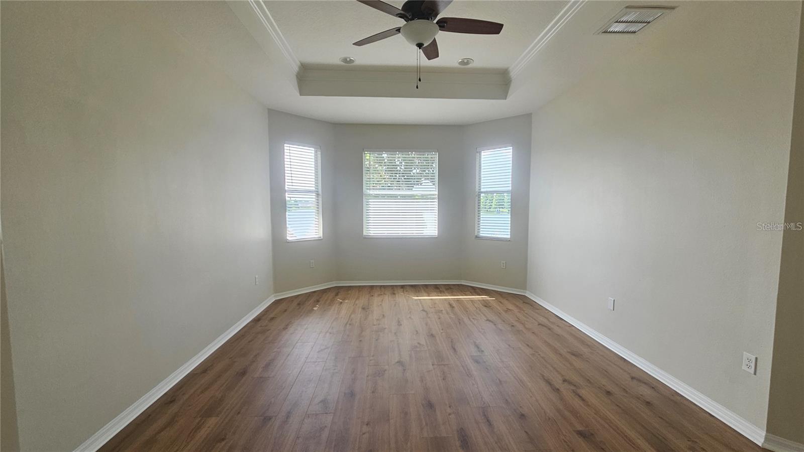 Image 30 of 49 For 2528 Ladoga Drive