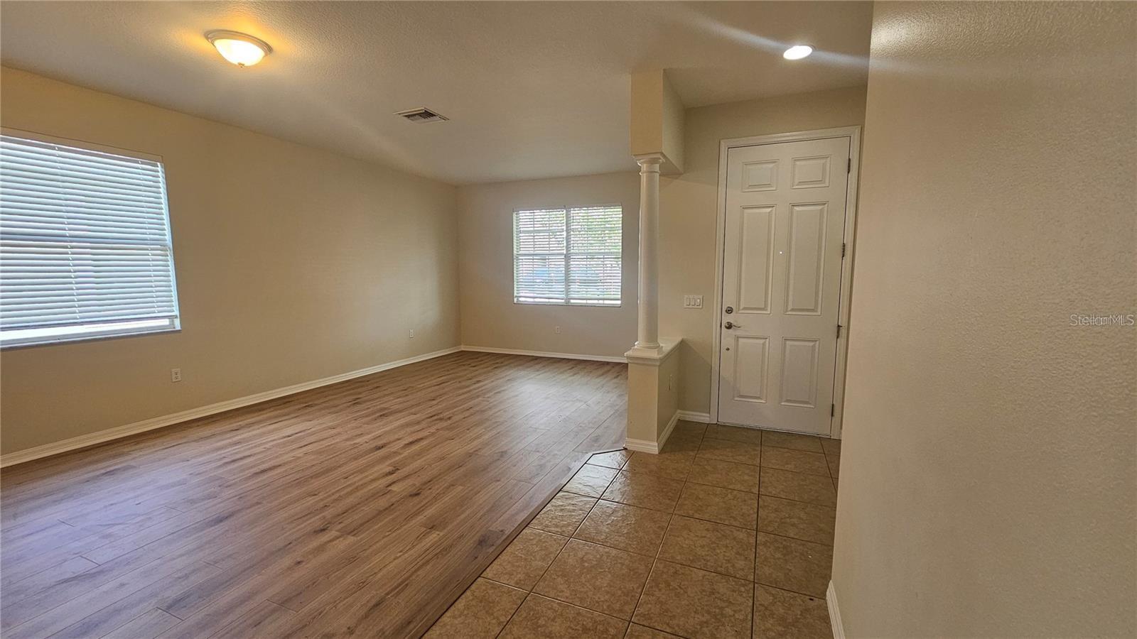 Image 4 of 49 For 2528 Ladoga Drive