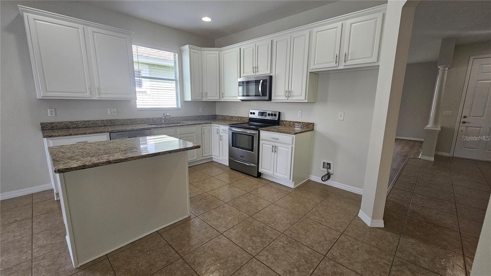 Image 8 of 49 For 2528 Ladoga Drive