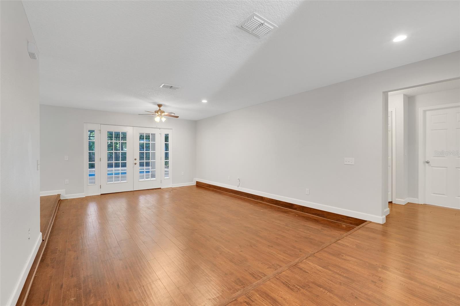 Image 10 of 47 For 600 Chelsea Road