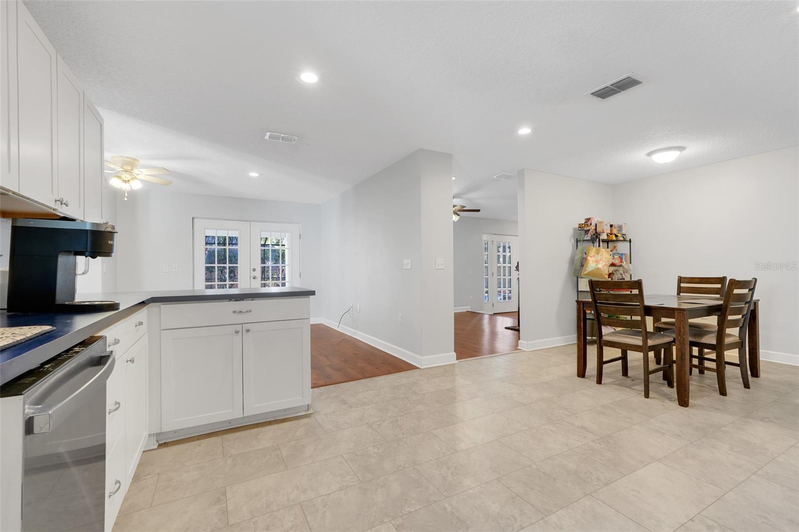 Image 16 of 47 For 600 Chelsea Road