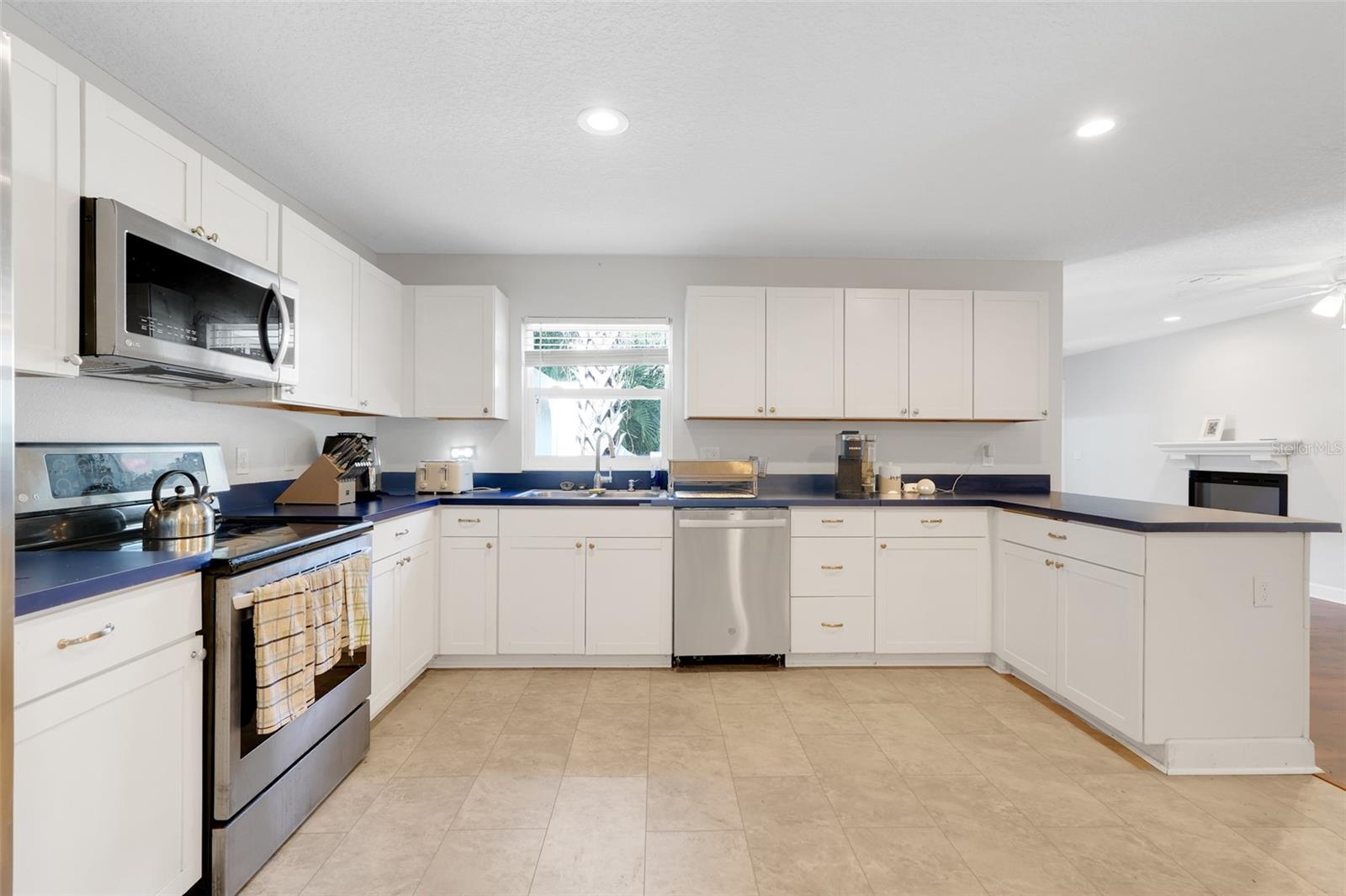 Image 20 of 47 For 600 Chelsea Road