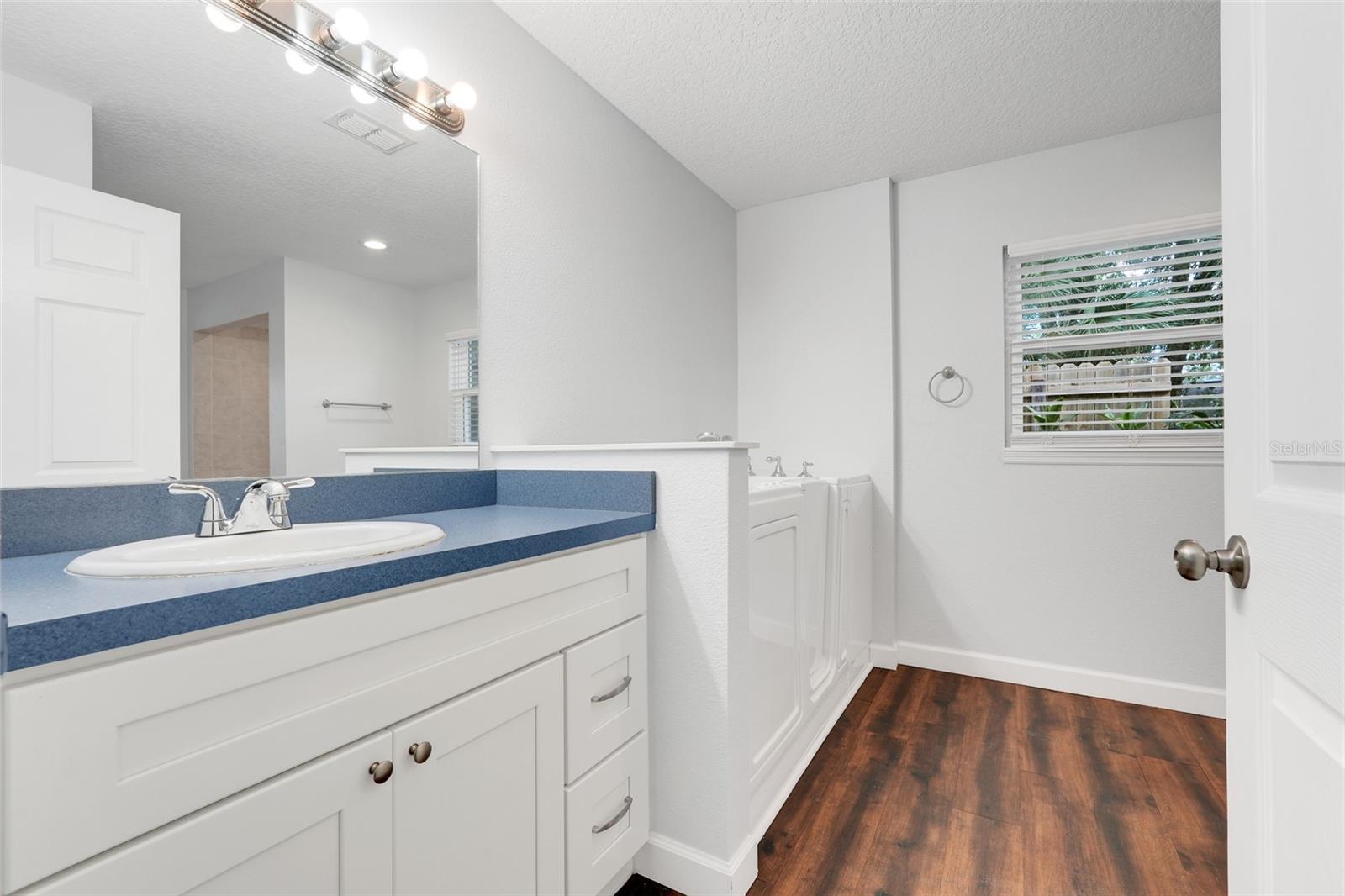 Image 23 of 47 For 600 Chelsea Road