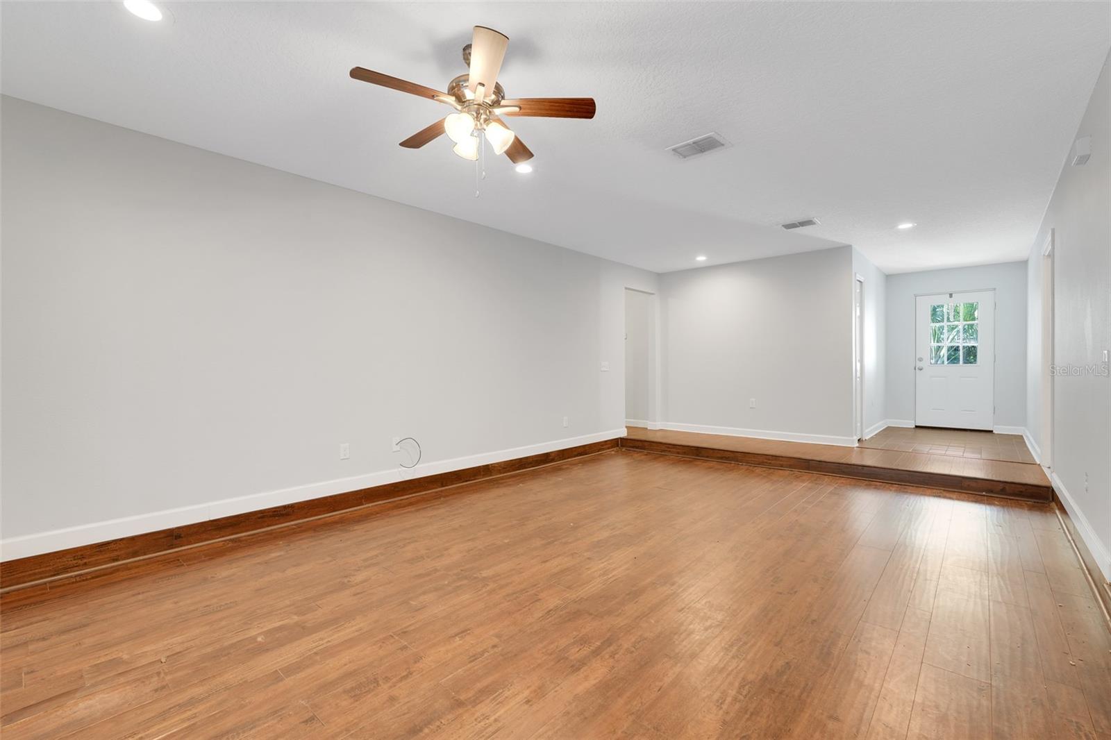 Image 8 of 47 For 600 Chelsea Road