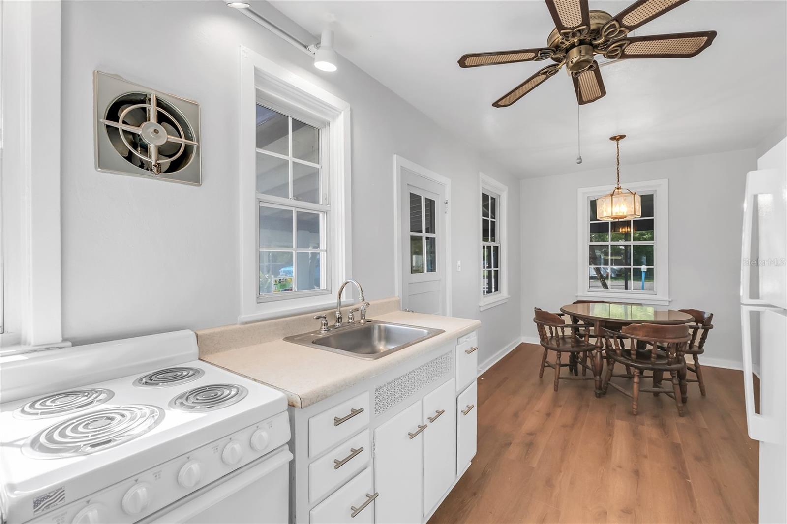 Image 9 of 29 For 4801 Andrus Avenue