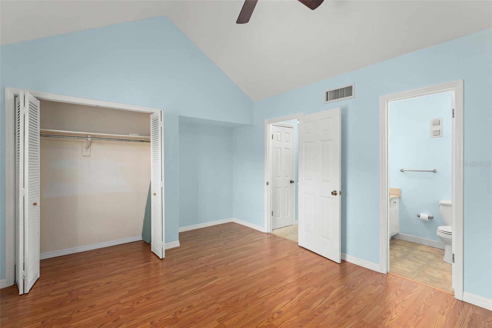 Image 23 of 33 For 1220 Villa Lane 135