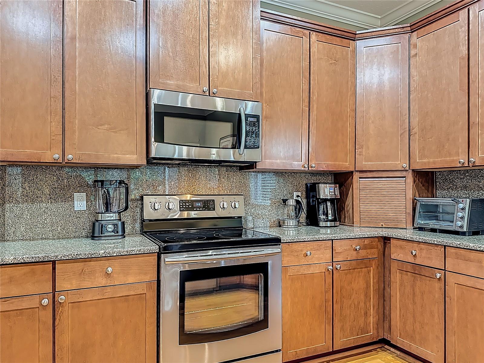 Image 18 of 60 For 6919 Brescia Way