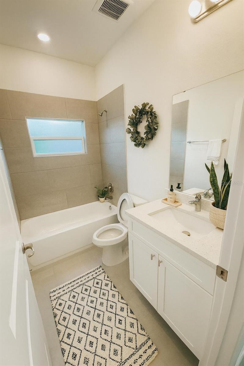 Image 13 of 34 For 2033 10th Avenue