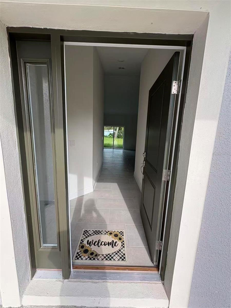 Image 4 of 34 For 2033 10th Avenue