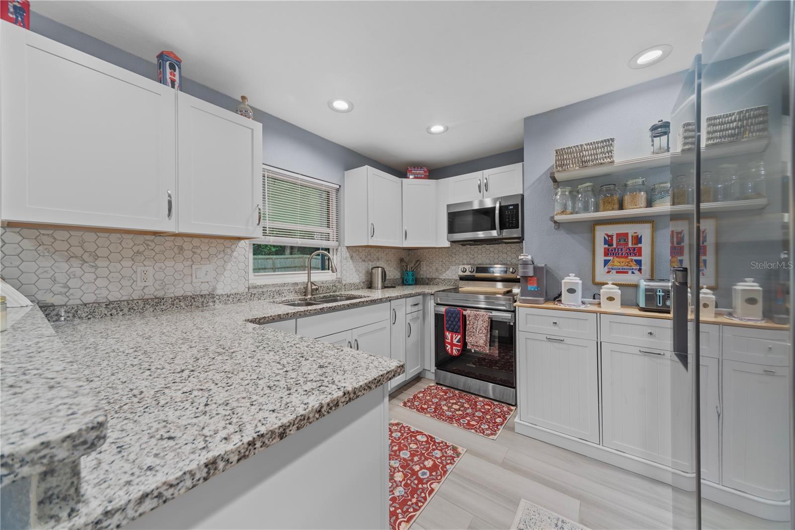Image 11 of 35 For 1717 White Street