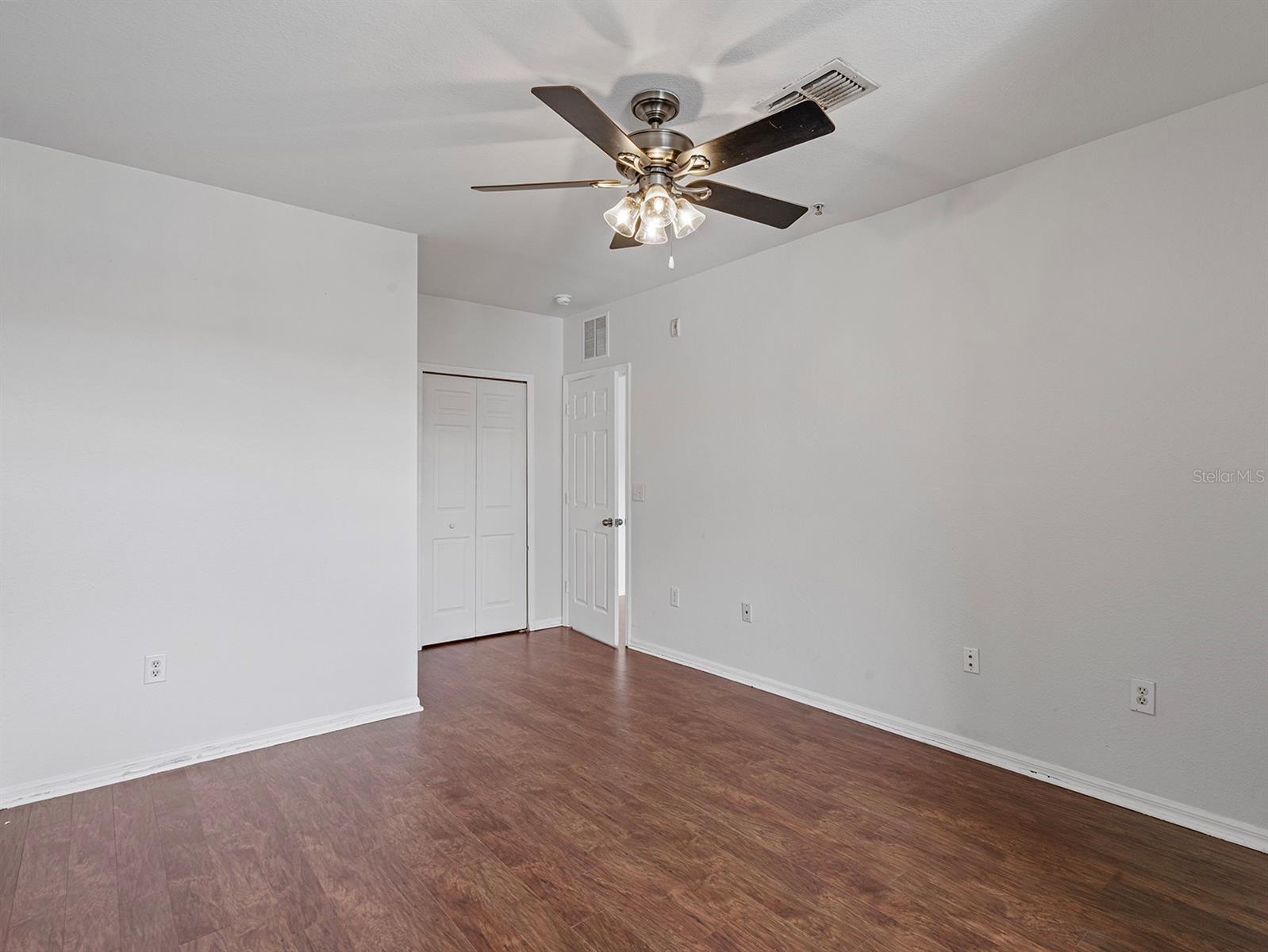 Image 15 of 40 For 5550 Michigan Street 3314