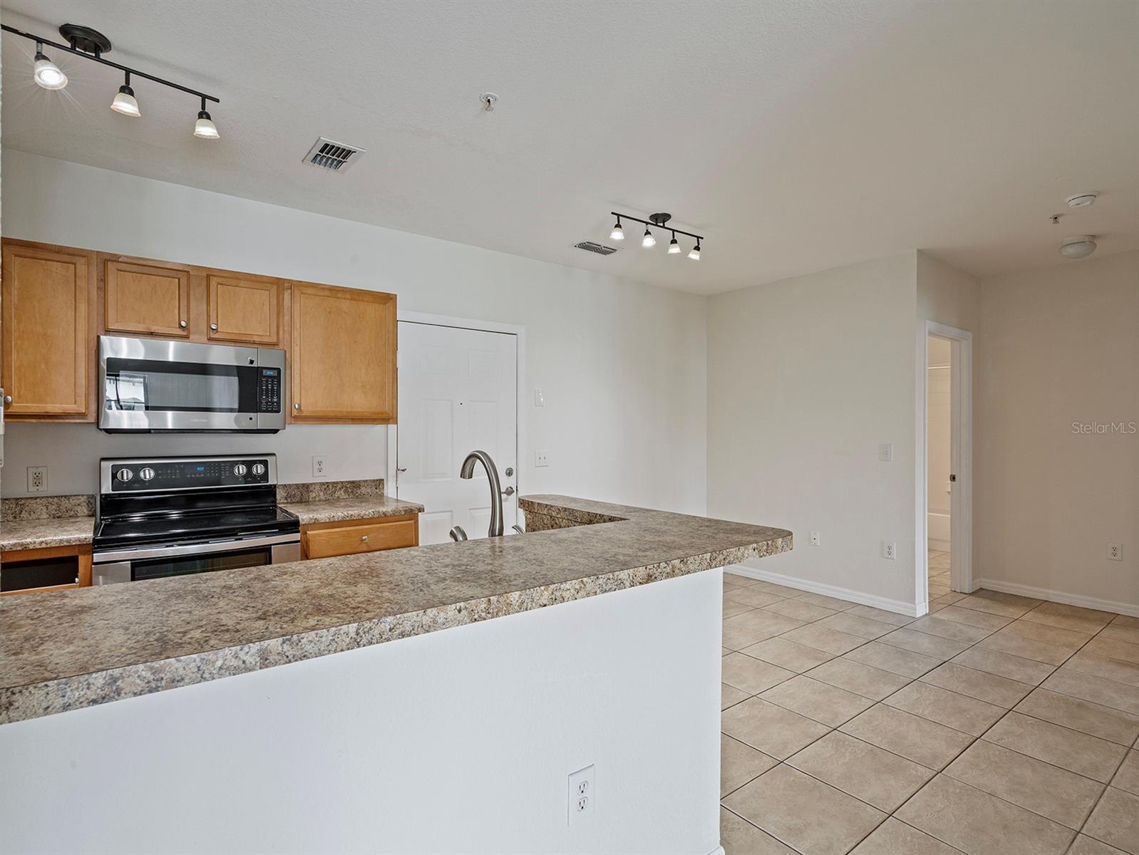 Image 8 of 40 For 5550 Michigan Street 3314