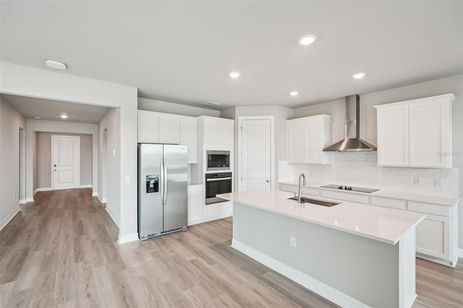 Image 10 of 44 For 16439 Seven Lakes Avenue