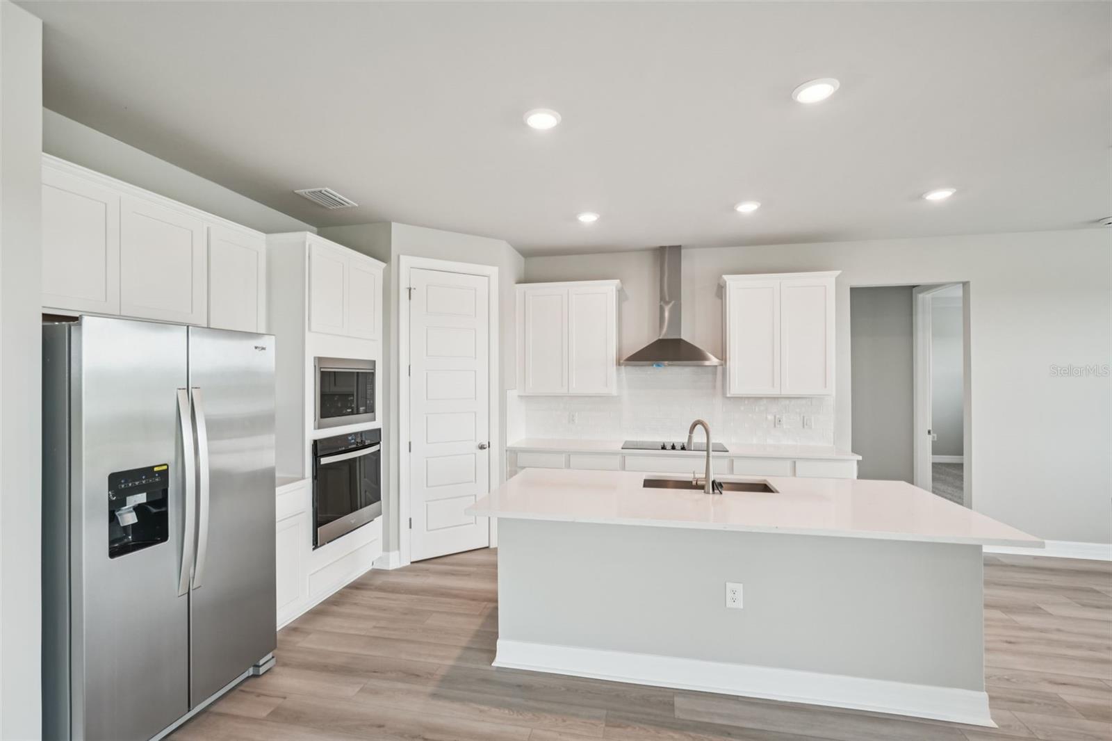 Image 11 of 44 For 16439 Seven Lakes Avenue