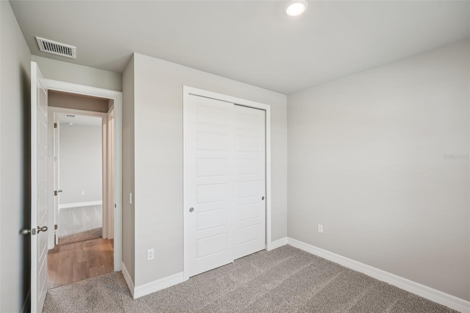 Image 23 of 44 For 16439 Seven Lakes Avenue