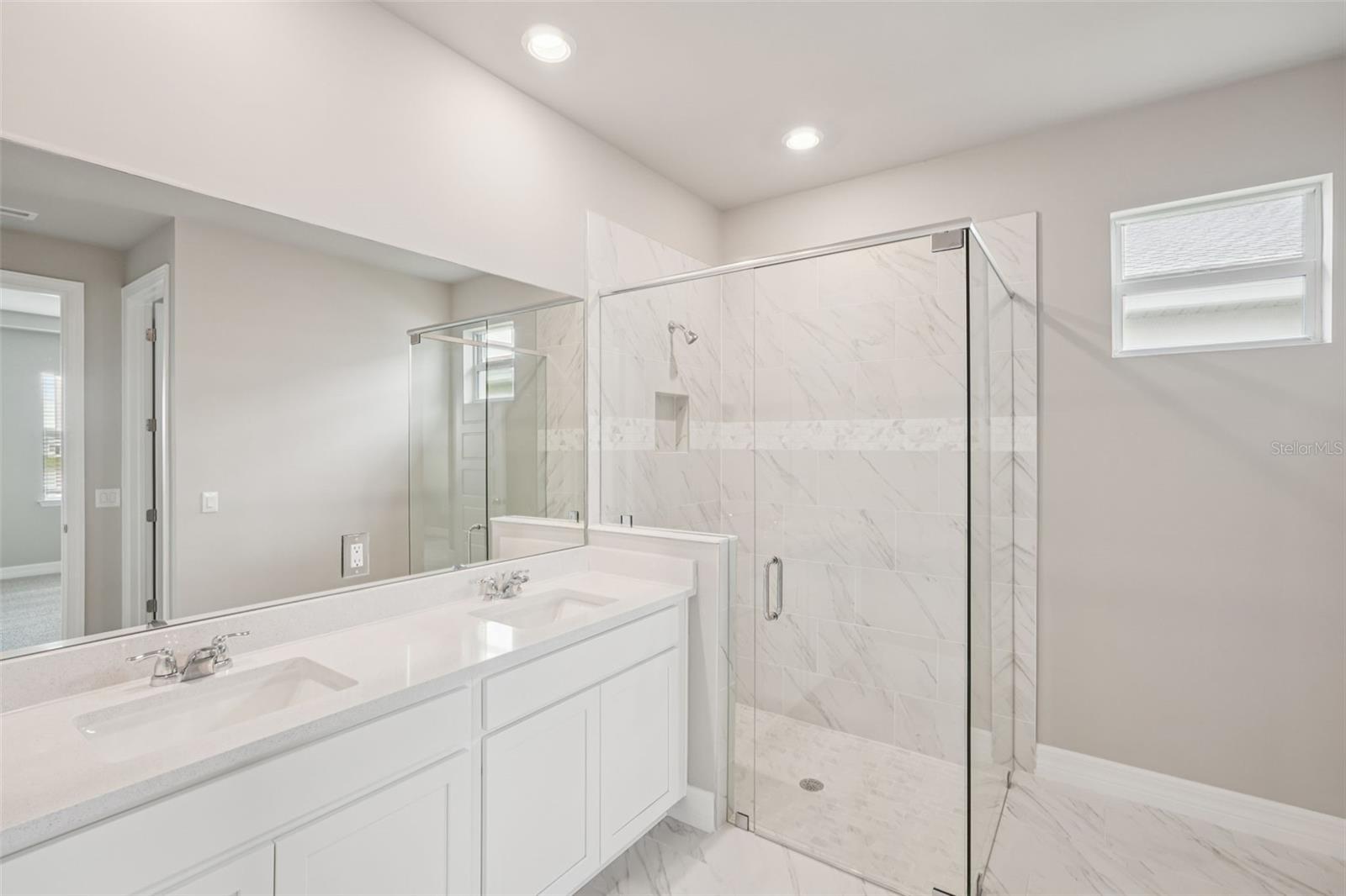 Image 27 of 44 For 16439 Seven Lakes Avenue