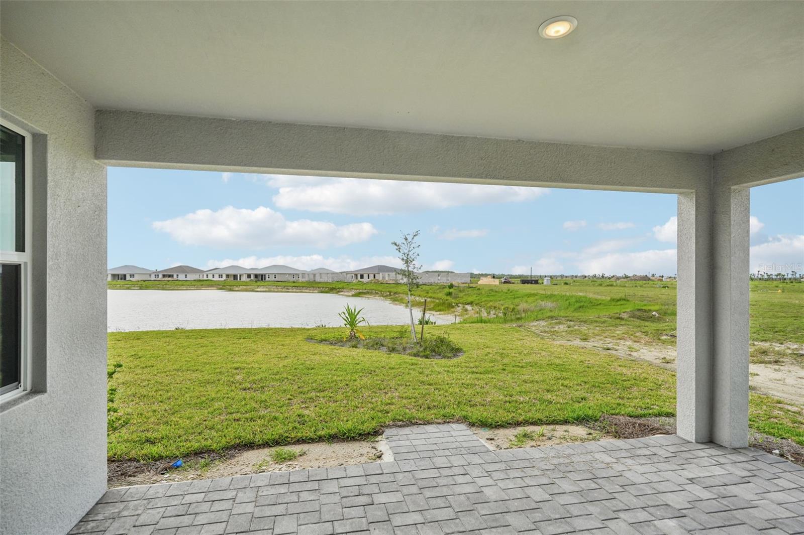 Image 31 of 44 For 16439 Seven Lakes Avenue