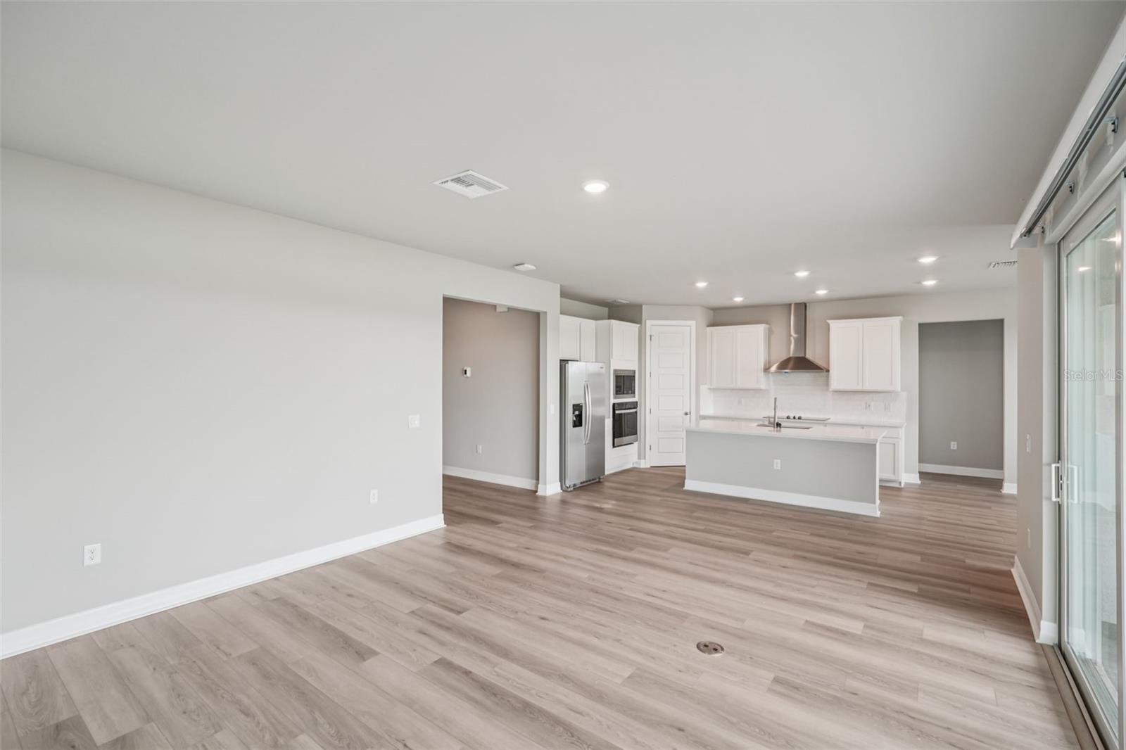 Image 9 of 44 For 16439 Seven Lakes Avenue