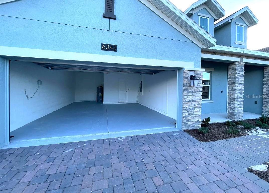 Image 8 of 39 For 6342 Lakepine Street