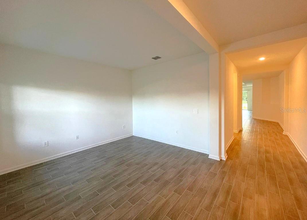Image 9 of 39 For 6342 Lakepine Street