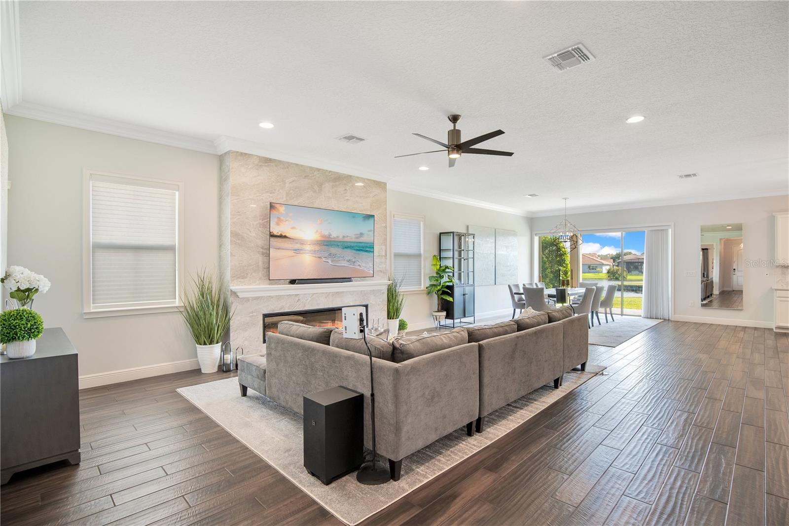 Image 12 of 63 For 13249 Woodford Street