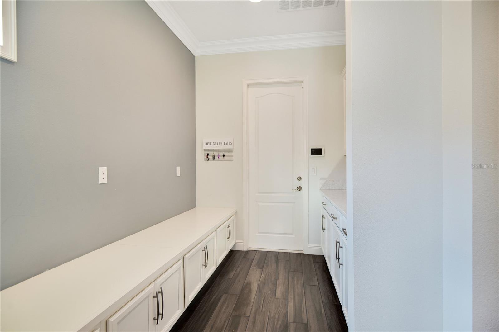 Image 20 of 63 For 13249 Woodford Street