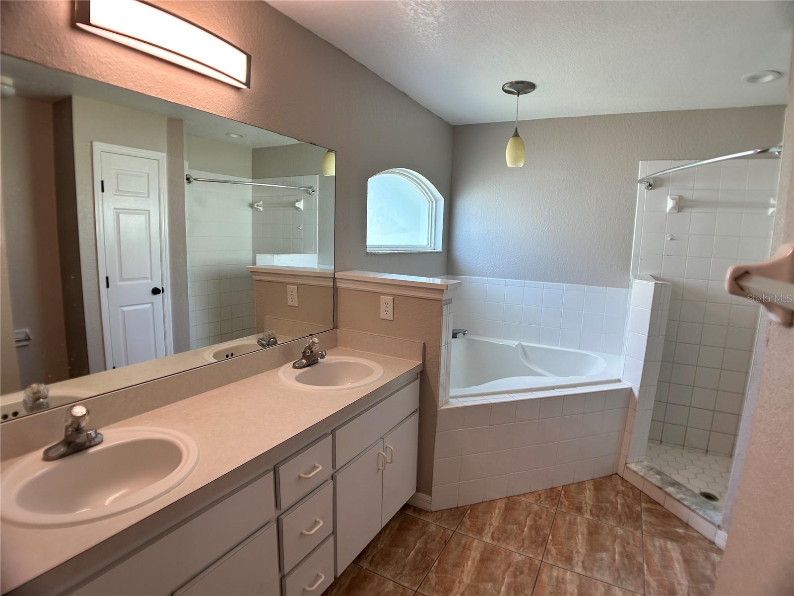 Image 10 of 20 For 1068 Highland Crest Circle